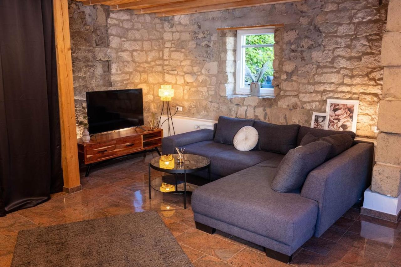 Vulkan-Lodge Ferienhaus Rieden  Экстерьер фото